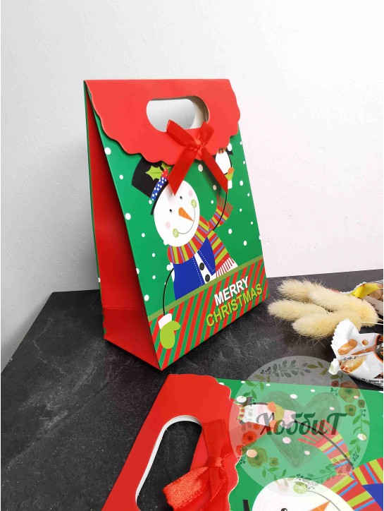 Коробка крафтовая с рисунком "Снеговик" 12*16*6см